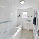 Апартаменты Host & -the Captain's Loft *