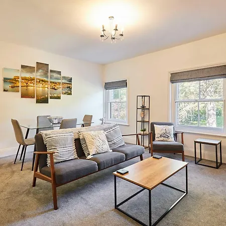 Apartman Host & -the Captain's Loft Whitby