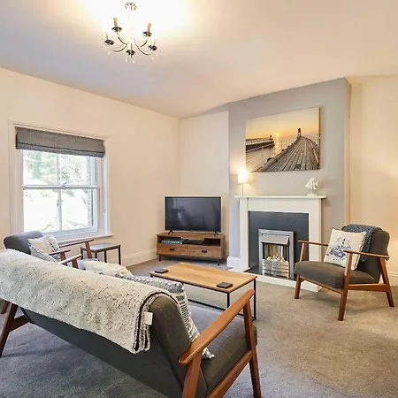 Apartman Host & -the Captain's Loft Whitby