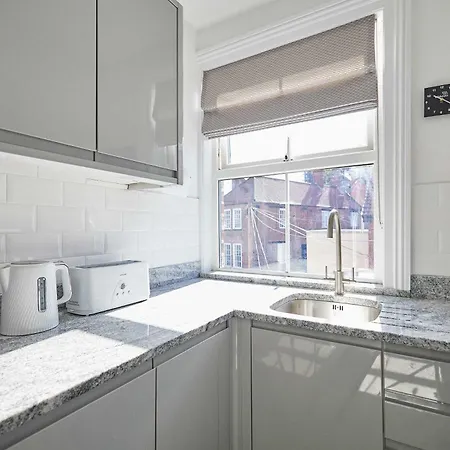 Host & -the Captain's Loft Apartament Whitby