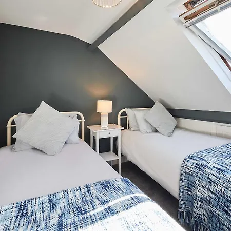 公寓 Host & -the Captain's Loft 惠特比