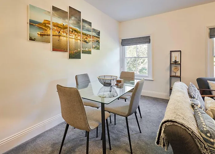 Host & -the Captain's Loft *