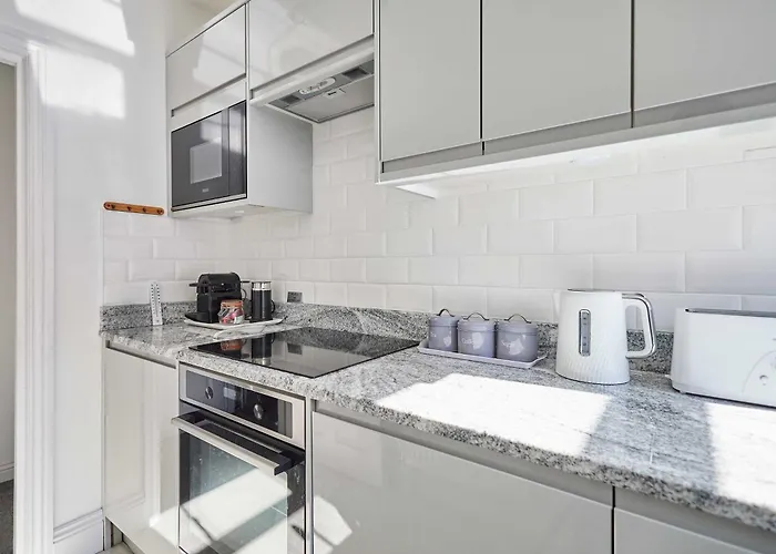 Host & -the Captain's Loft