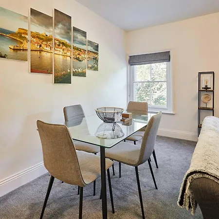 Host & -the Captain's Loft *