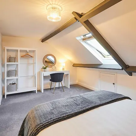 아파트 Host & -the Captain's Loft 휫비